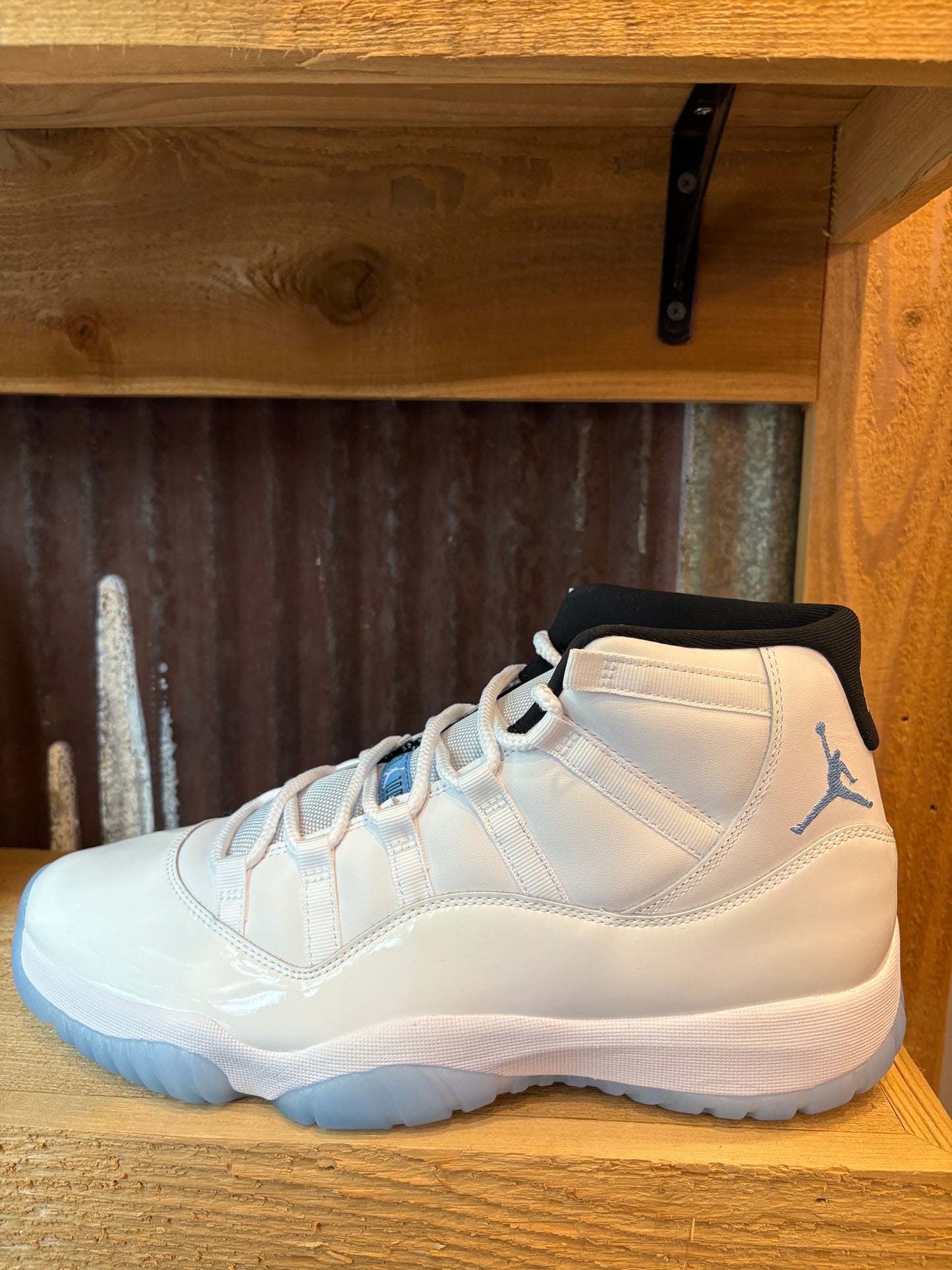 Jordan 11 Retro ‘Legend Blue/ Columbia’ 2024