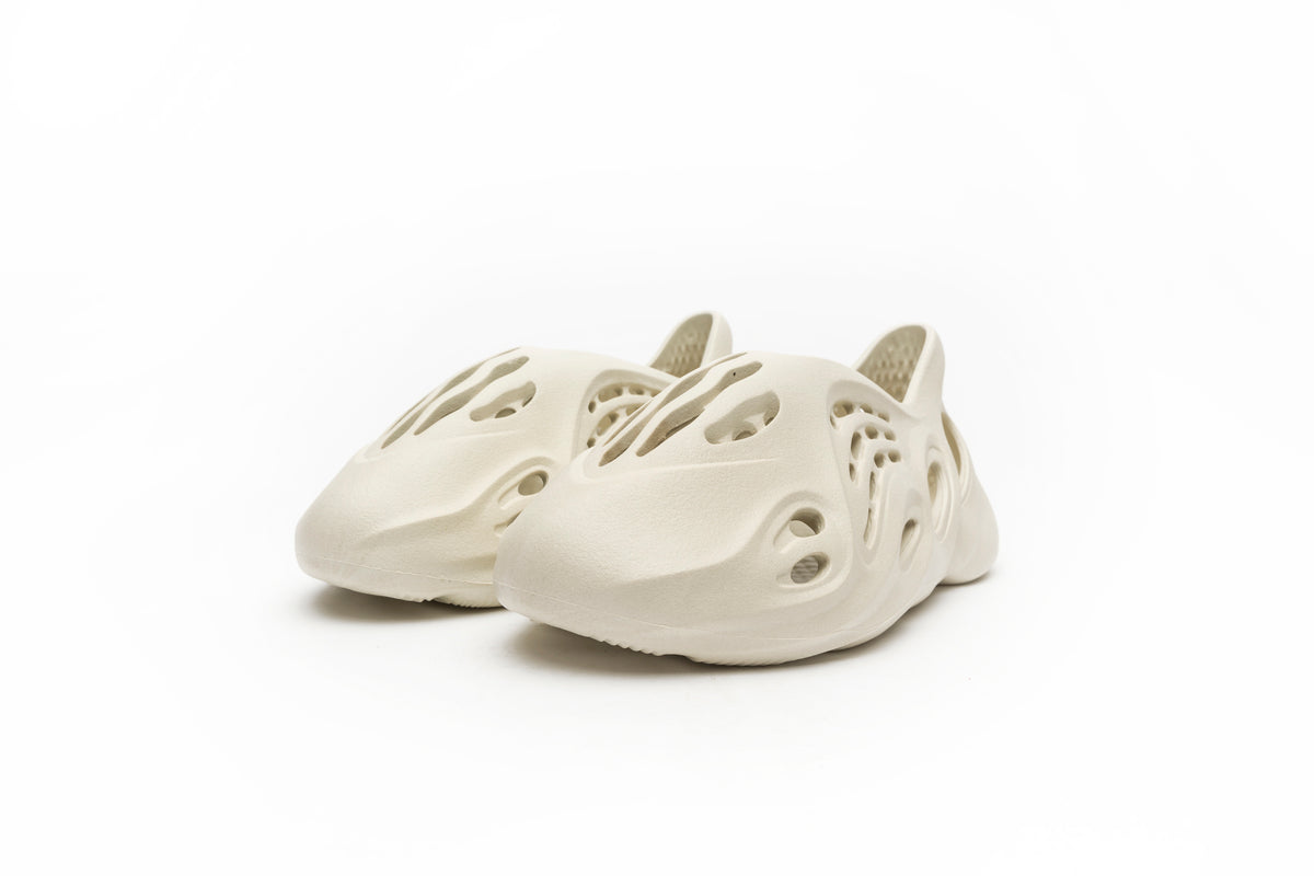 men adidas yeezy foam rnnr sand