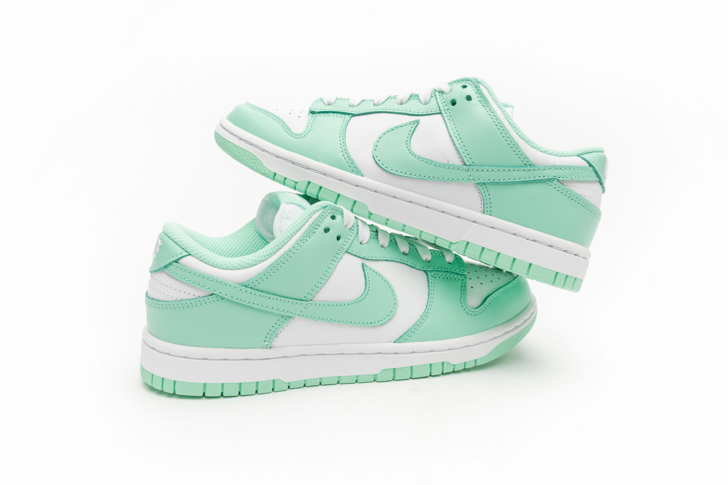 Nike Dunk Low "Green Glow" (W)