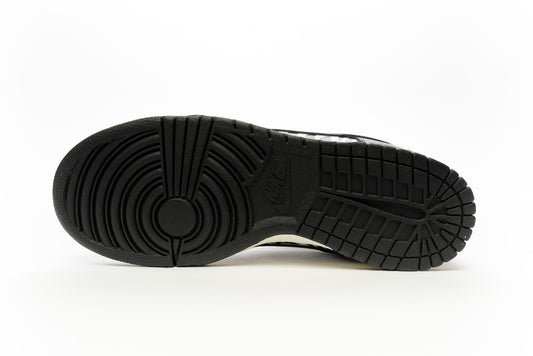 Nike SB Dunk Low "Quartersnacks Zebra"