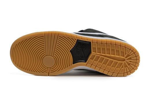 Dunk Low SB ‘Black Gum