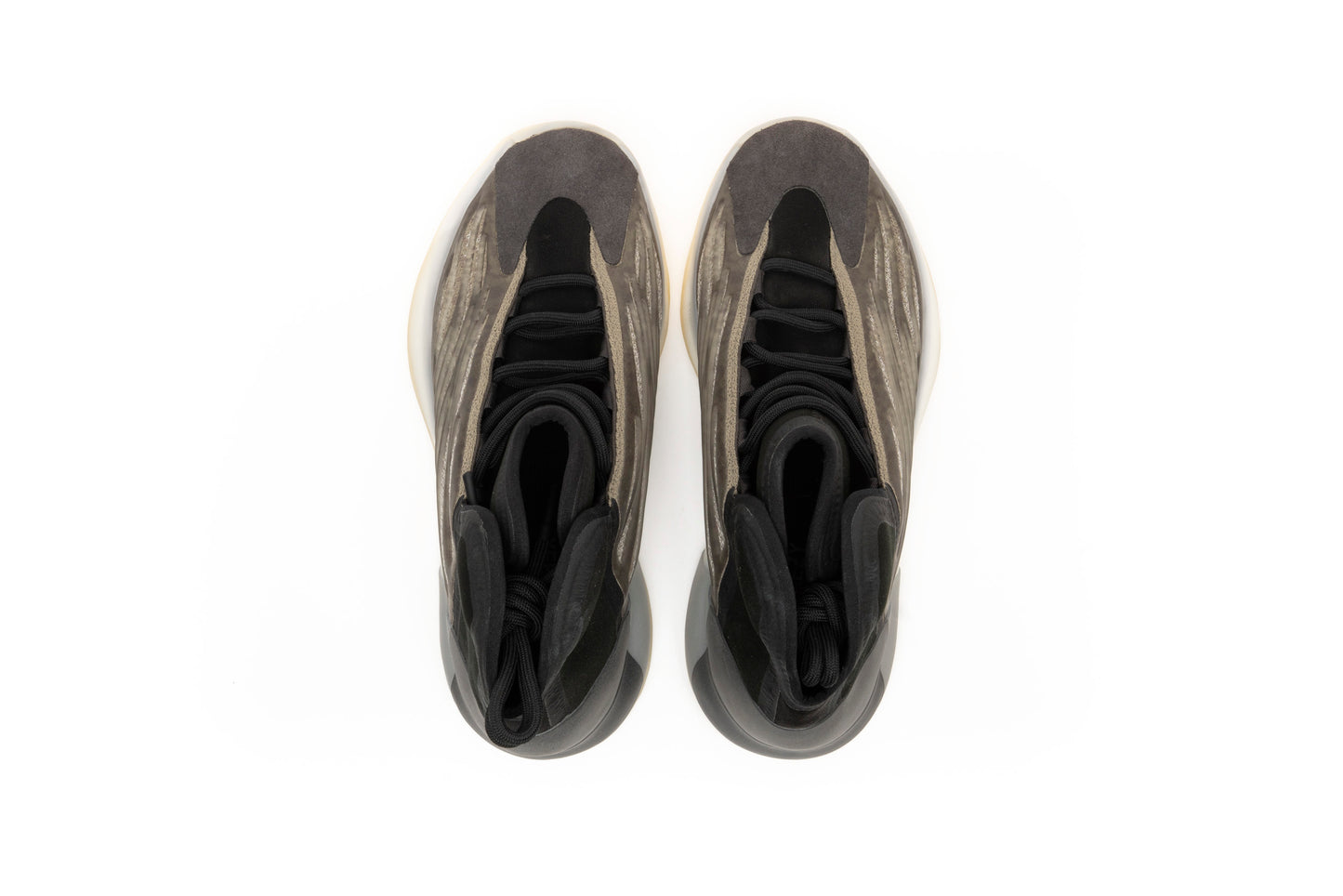 Yeezy QNTM "Barium"