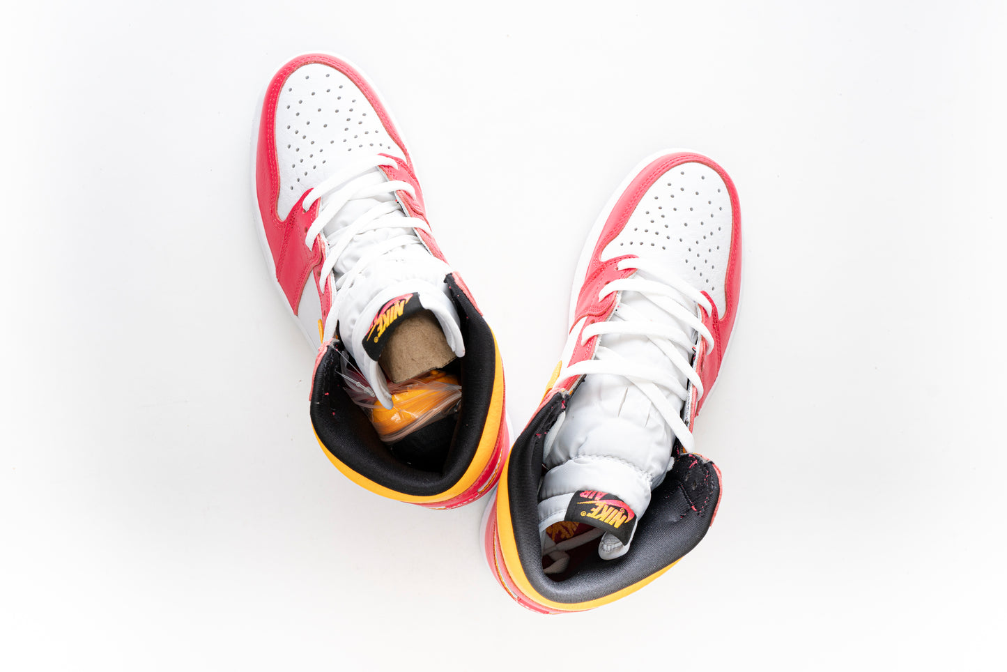 Air Jordan 1 Retro OG "Light Fusion Red"