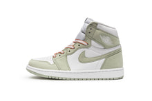 Load image into Gallery viewer, Air Jordan 1 Retro High OG "Seafoam" (W)