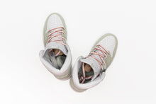 Load image into Gallery viewer, Air Jordan 1 Retro High OG "Seafoam" (W)