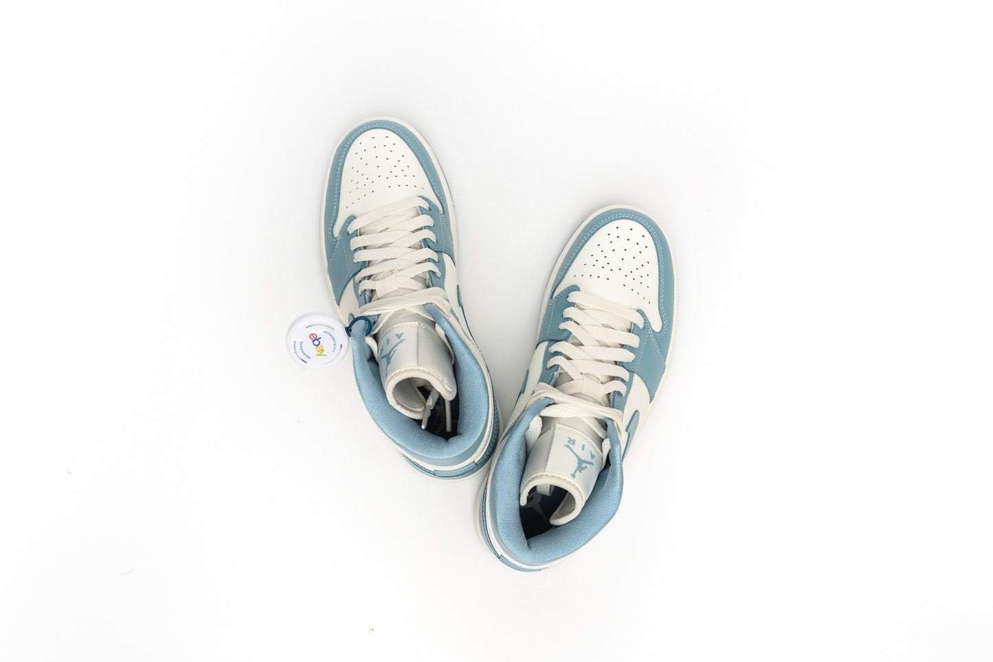 WOMENS Air Jordan 1 MID "University Blue"
