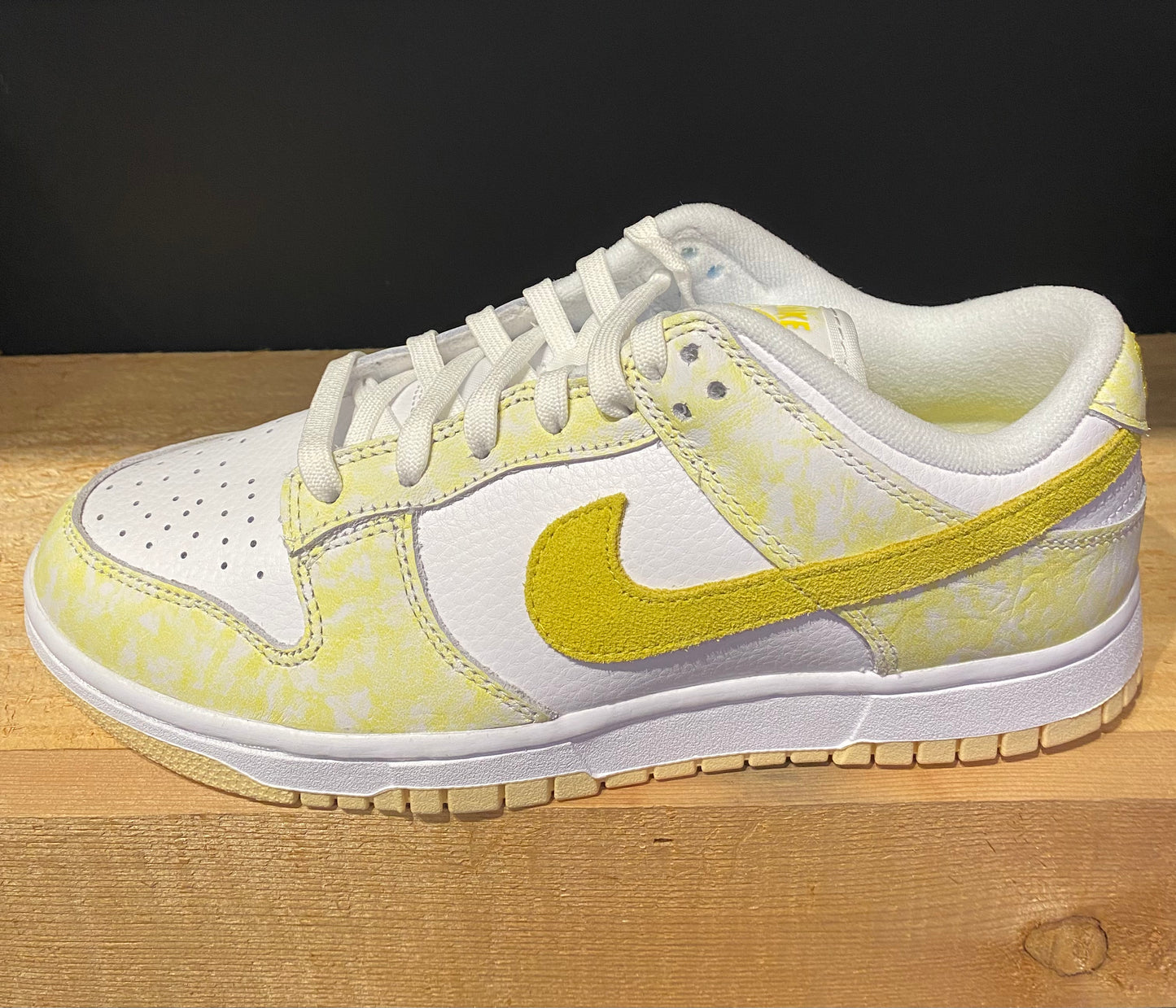 Wmn Dunk Low Og ‘ Yellow Strike ‘
