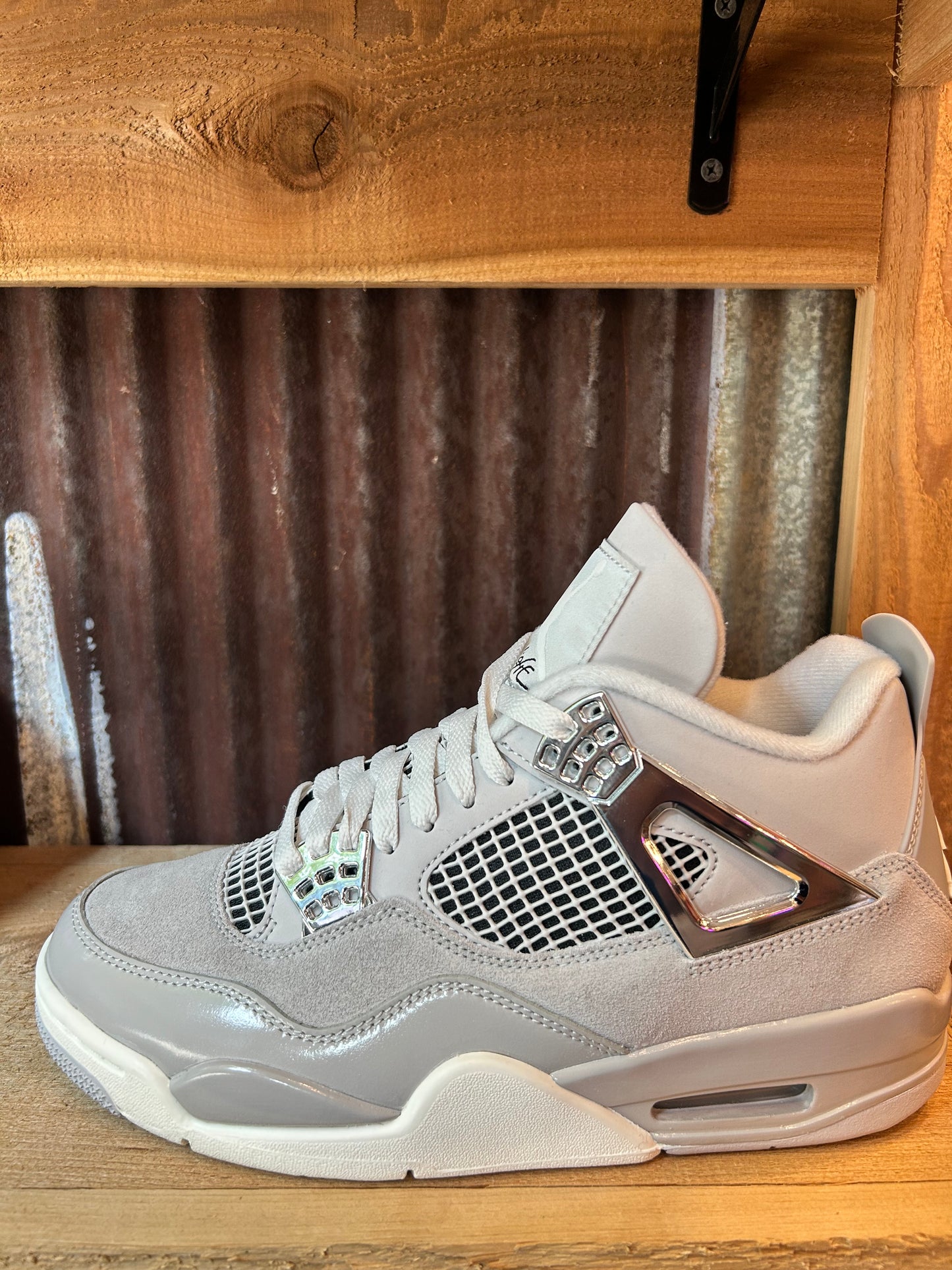 Wmns Jordan 4 Retro ‘Frozen Moments’