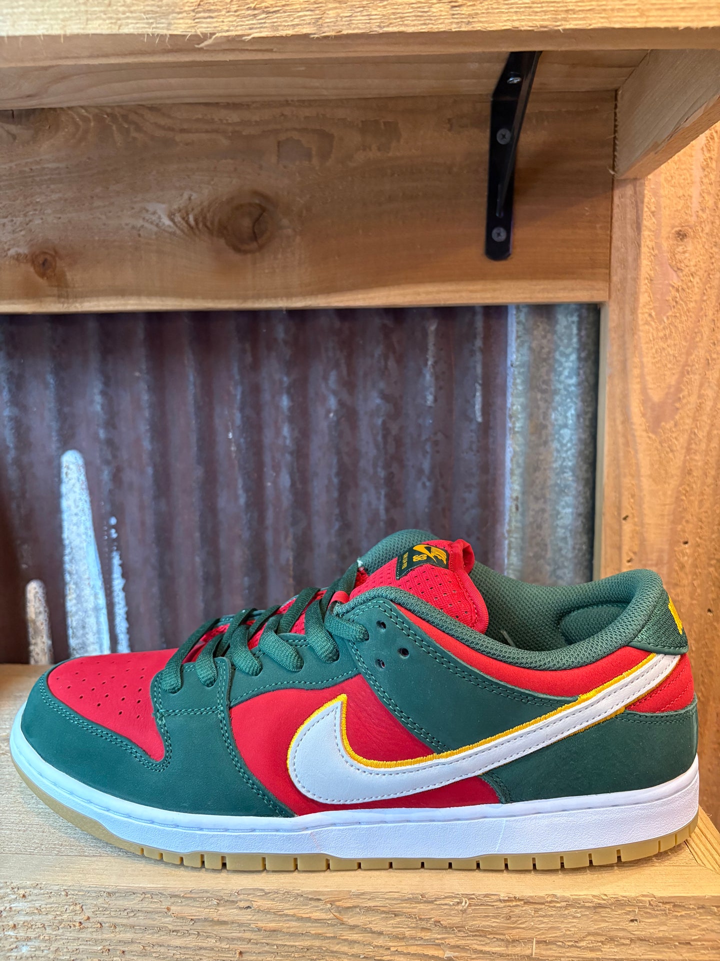 Dunk Low Premium SB ‘Seattle Supersonics’
