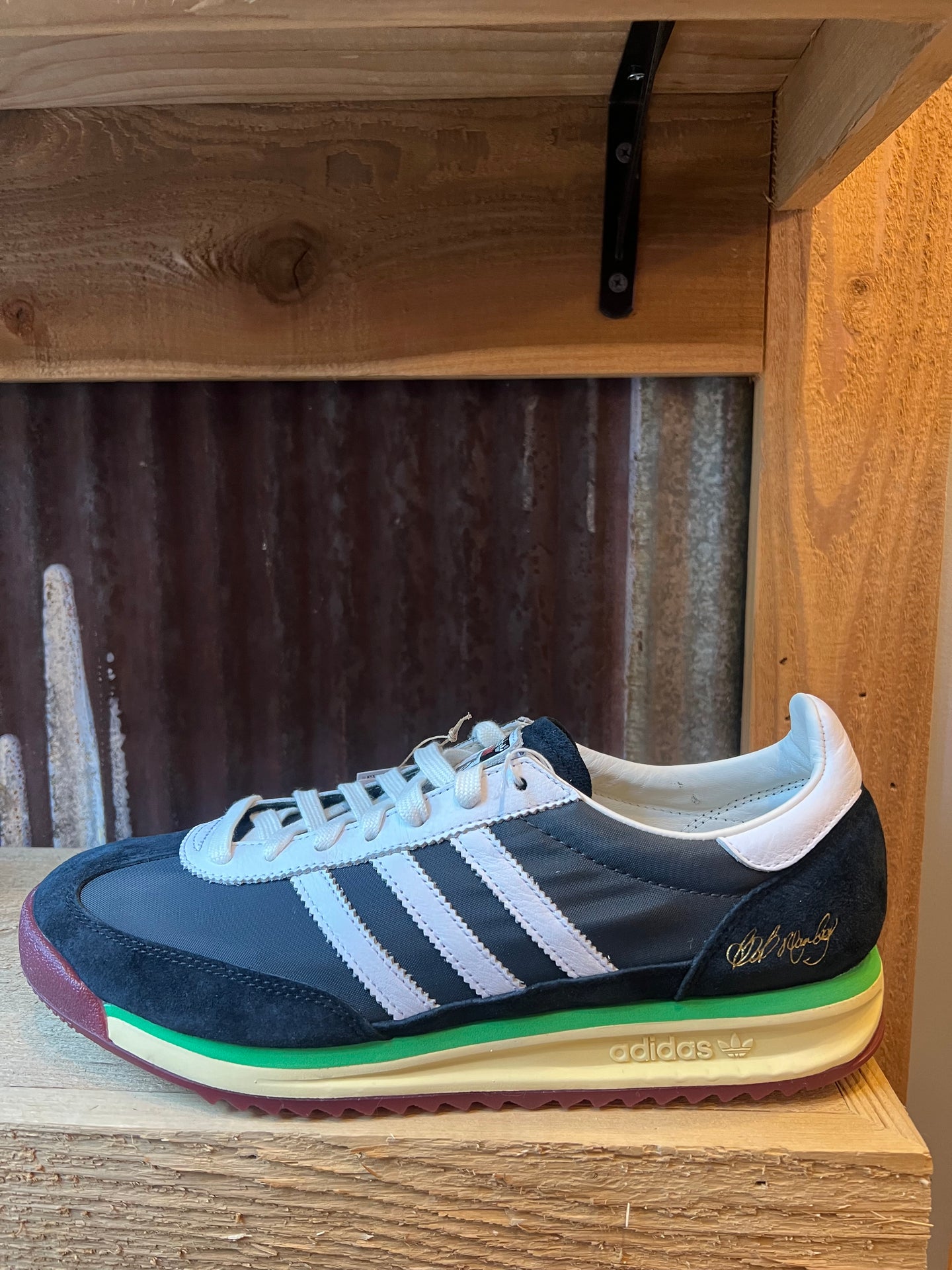 Bob Marley x SL72 RS ‘One Love’