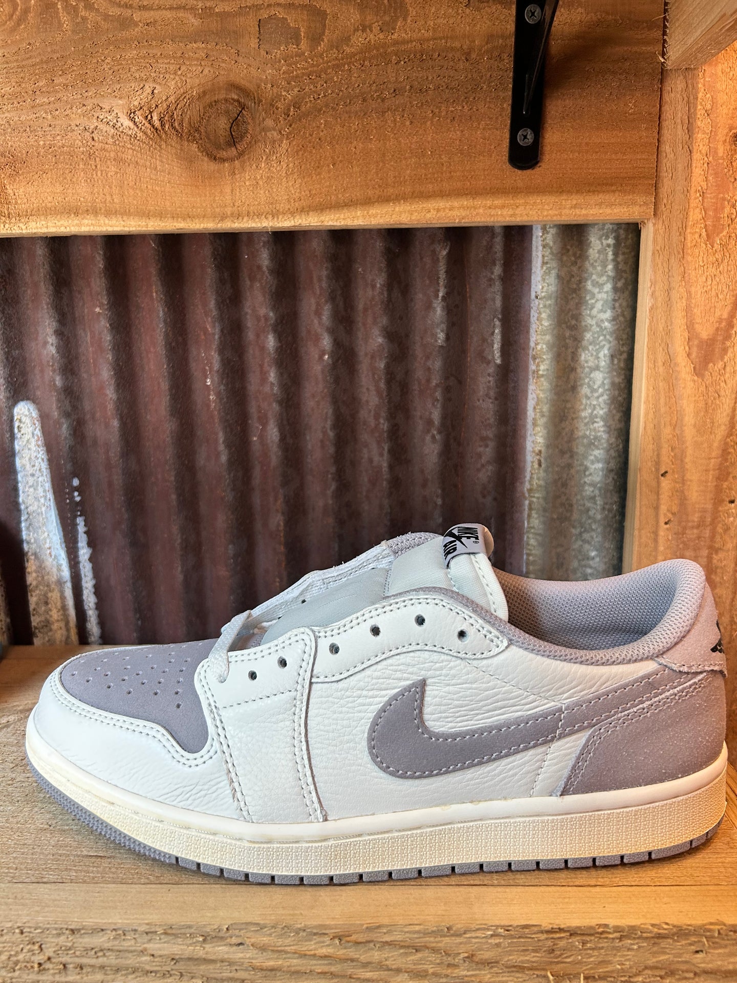 Jordan 1 Retro Low OG ‘Atmosphere Grey’