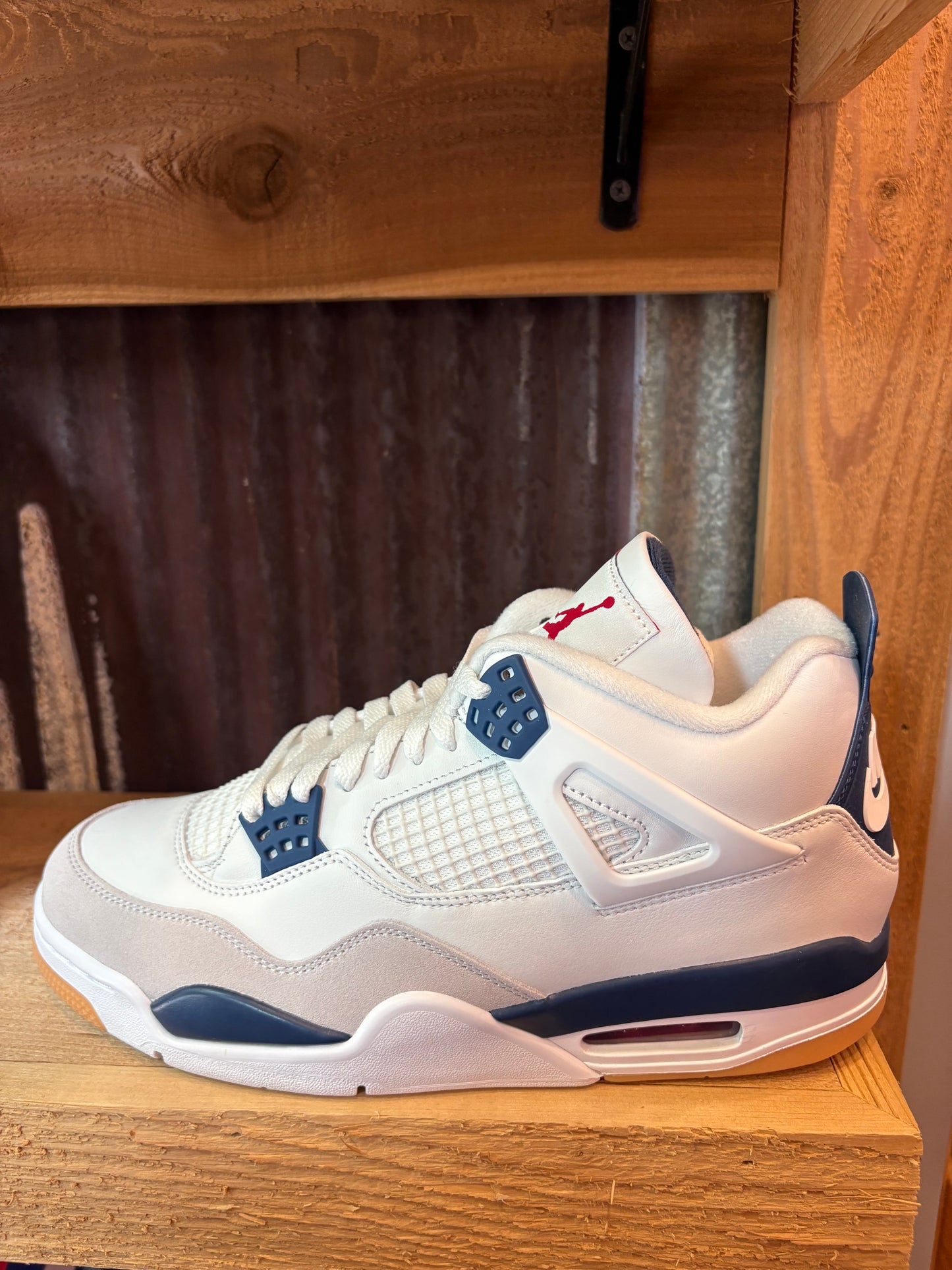 Nike SB x Air Jordan 4 Retro ‘Navy’