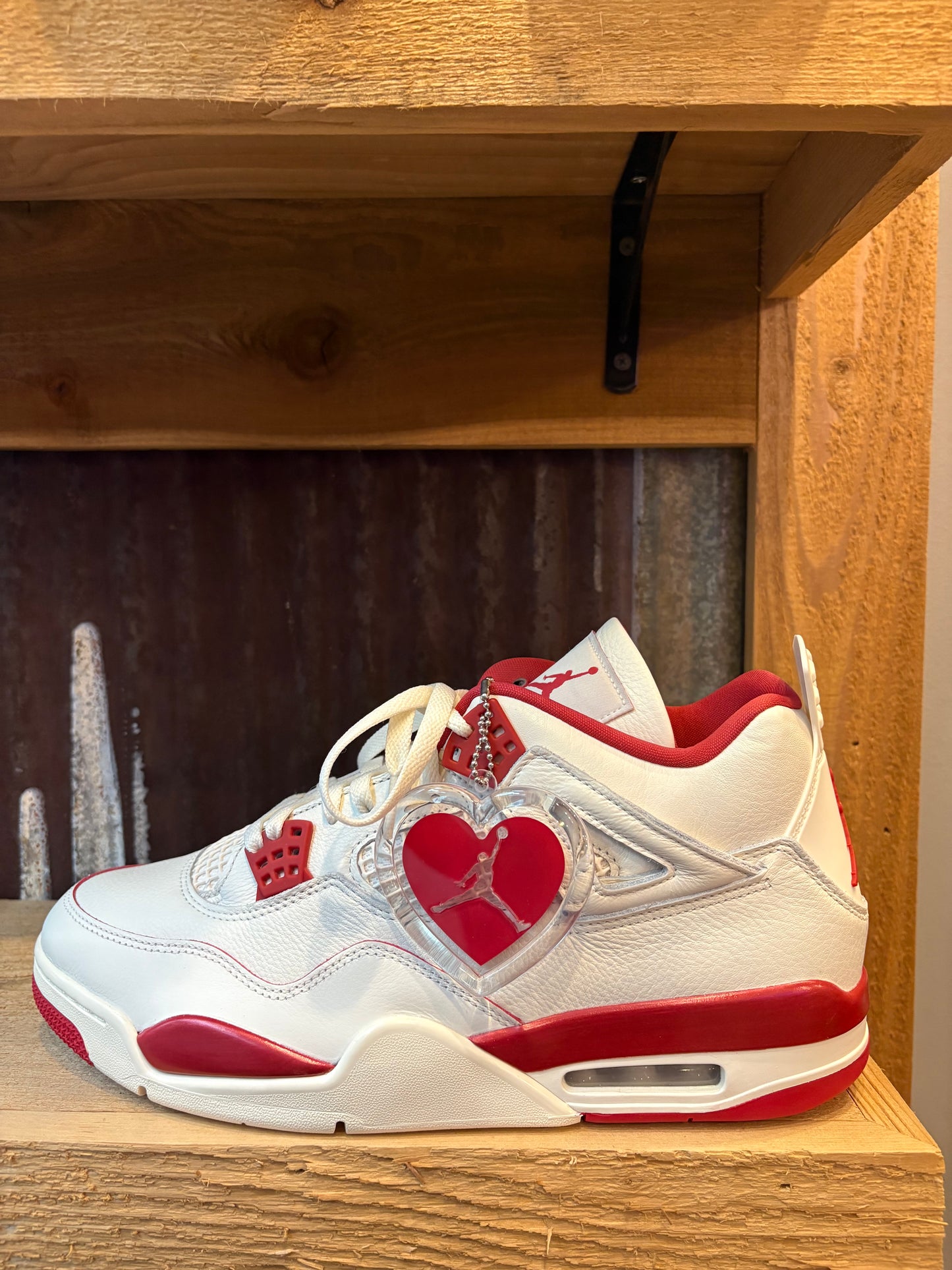Wmns Jordan 4 Retro ‘Valentine’s Day’