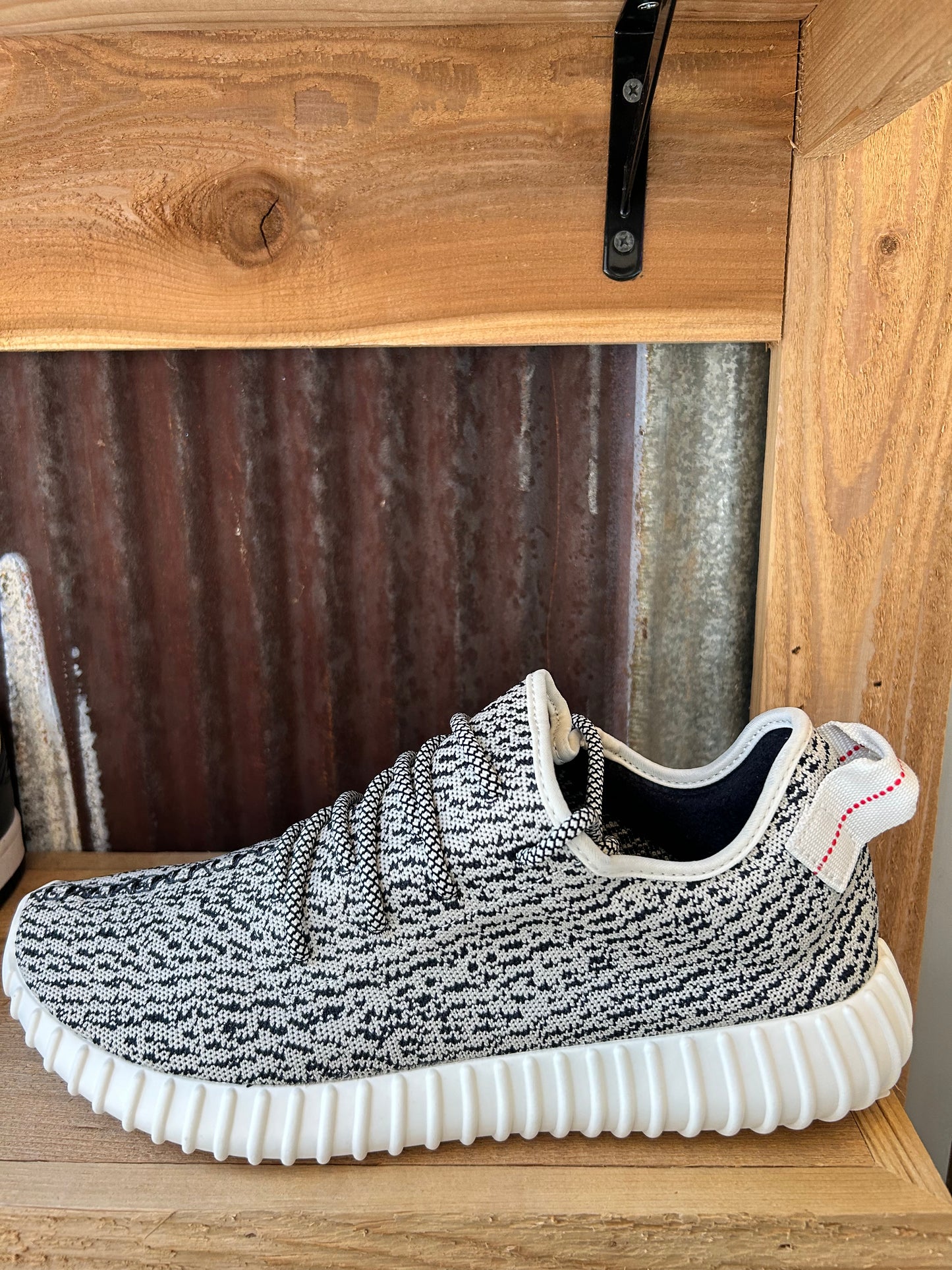 Yeezy Boost 350 ‘Turtle Dove’2022