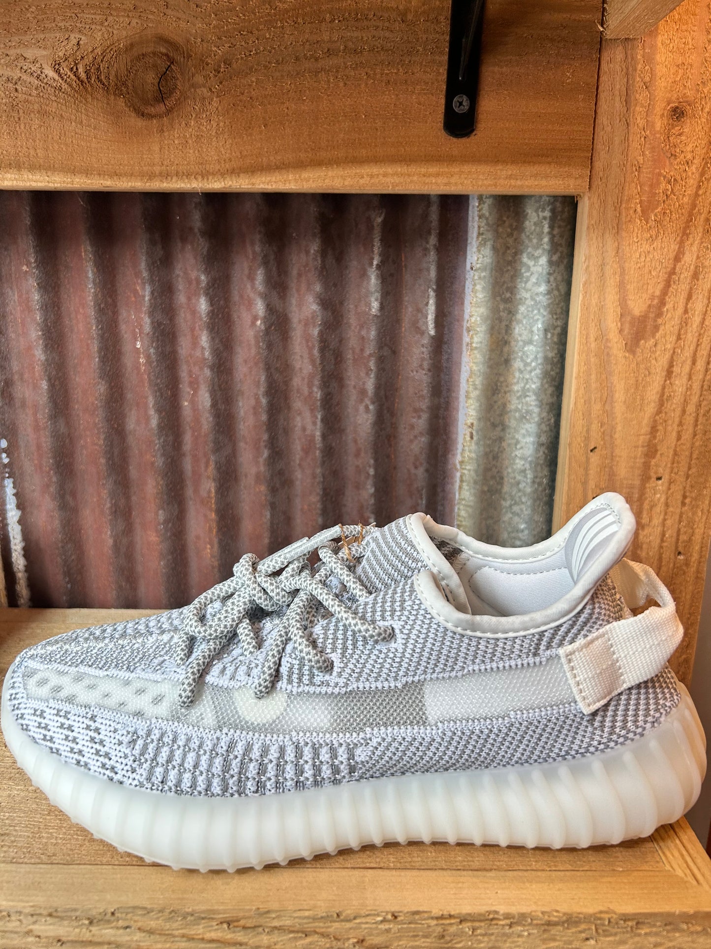 Yeezy Boost 350 V2 ‘ Static Non-Reflective’2023