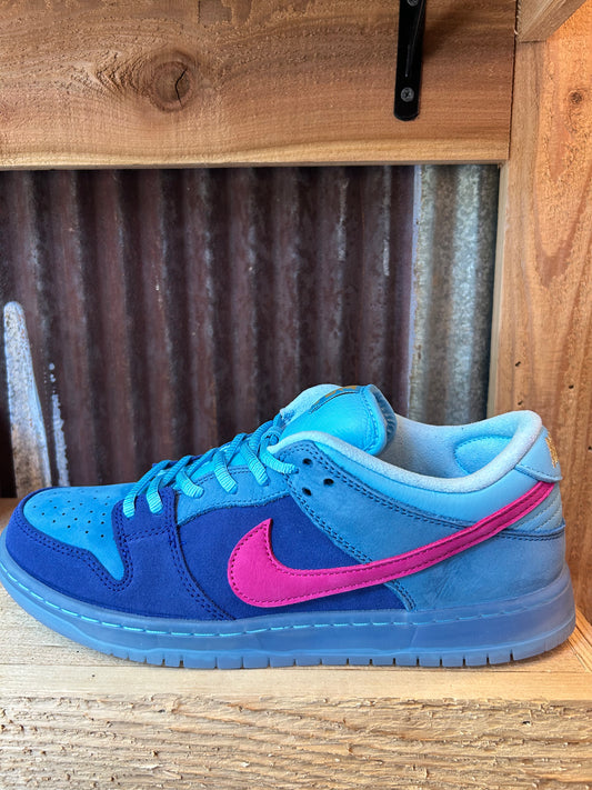 Run The Jewels x Dunk Low SB ‘4/20’