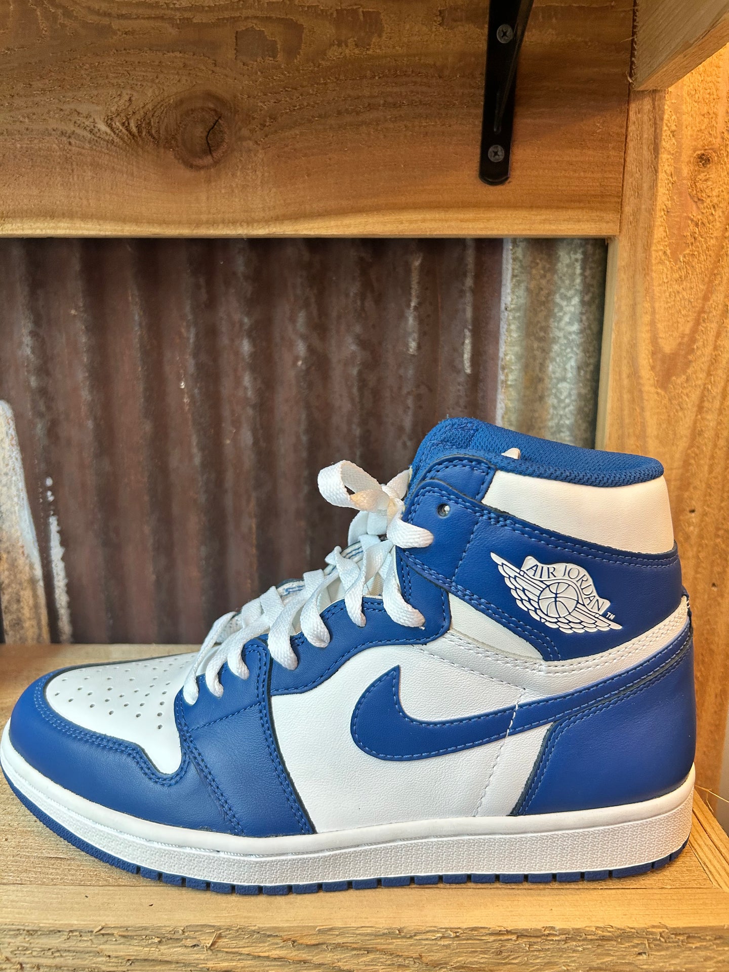 Air Jordan 1 Retro High OG ‘Storm Blue’