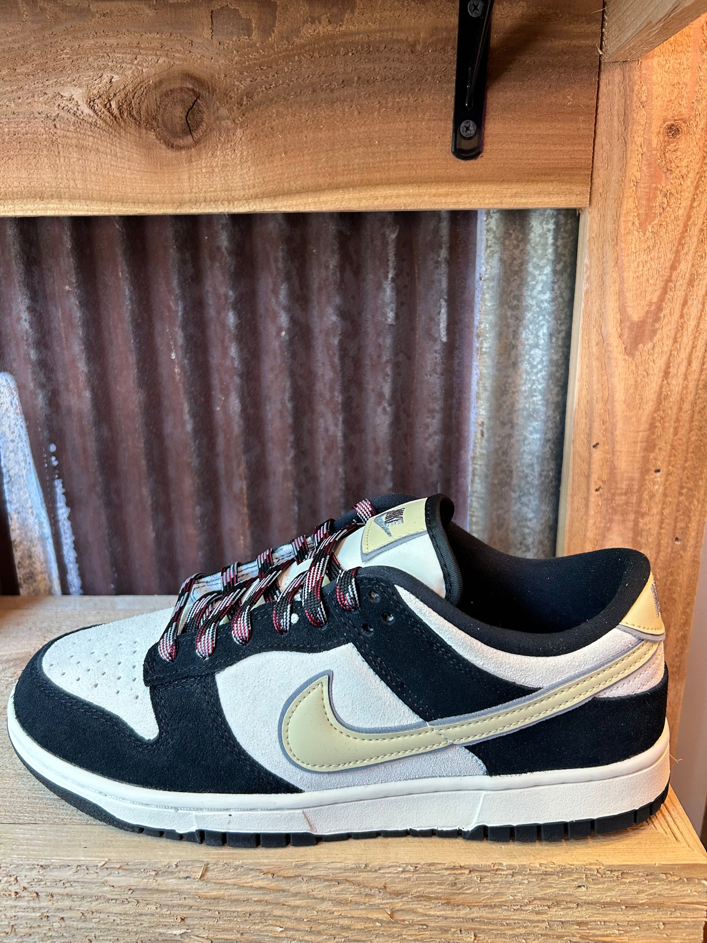Wmns Dunk Low LX ‘ Black Suede’