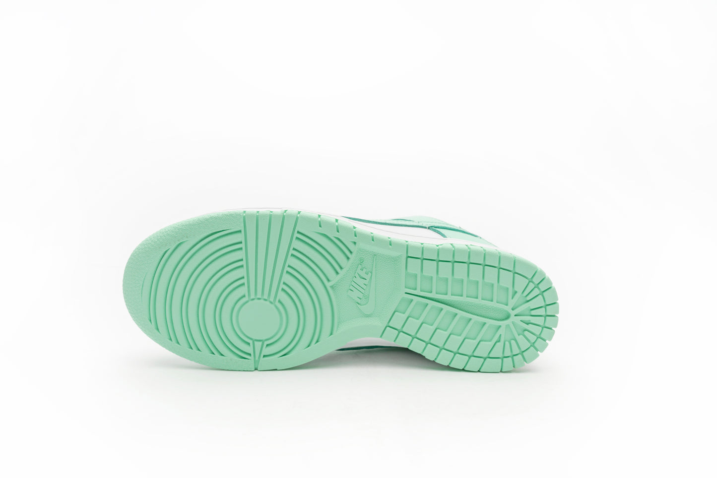 Nike Dunk Low "Green Glow" (W)