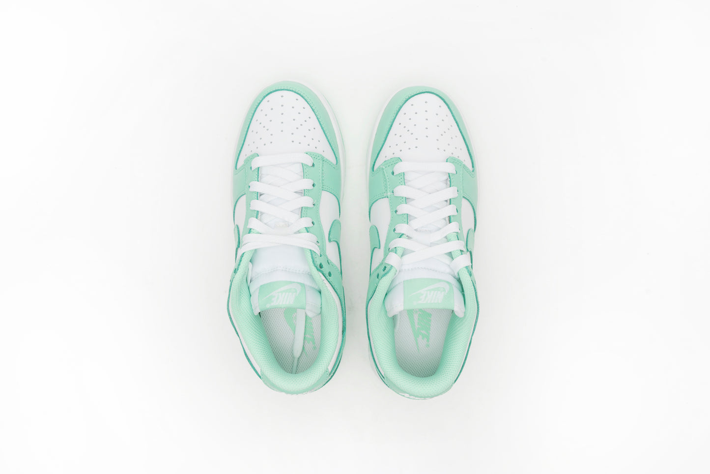 Nike Dunk Low "Green Glow" (W)