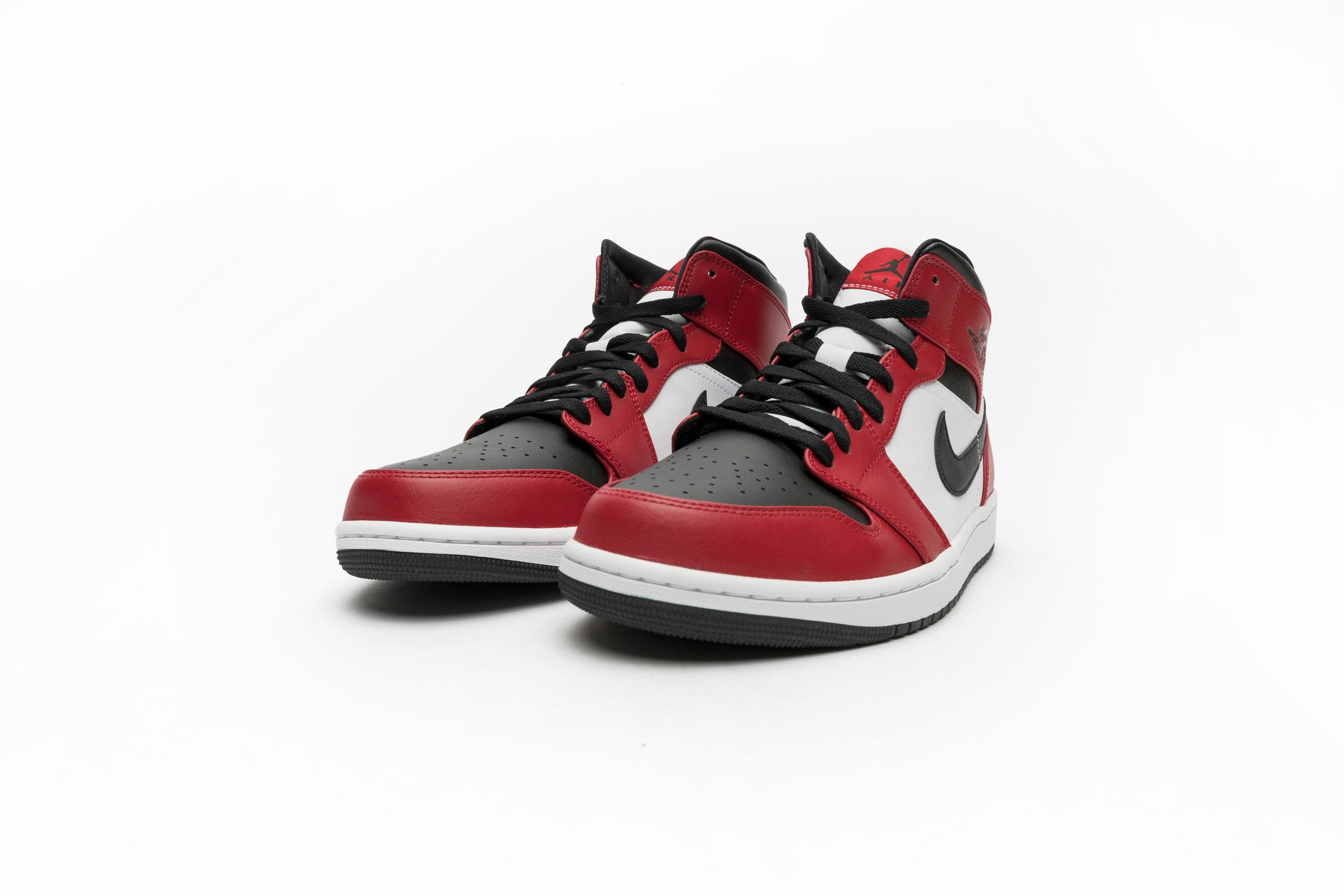 Air Jordan 1 Mid 'Chicago Black Toe