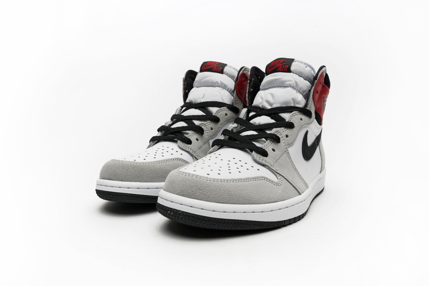 Air Jordan 1 High OG "Smoke Grey"