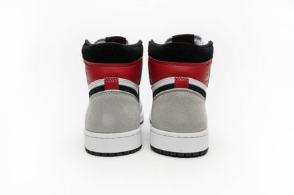 Air Jordan 1 High OG "Smoke Grey"