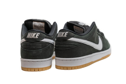 Dunk Low SB ‘Black Gum