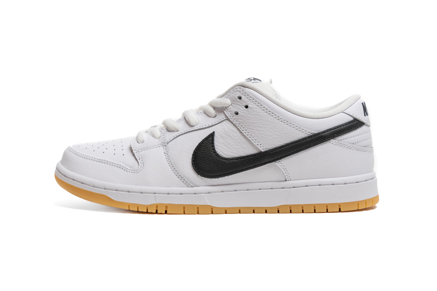 Dunk Low SB ‘White Gum’