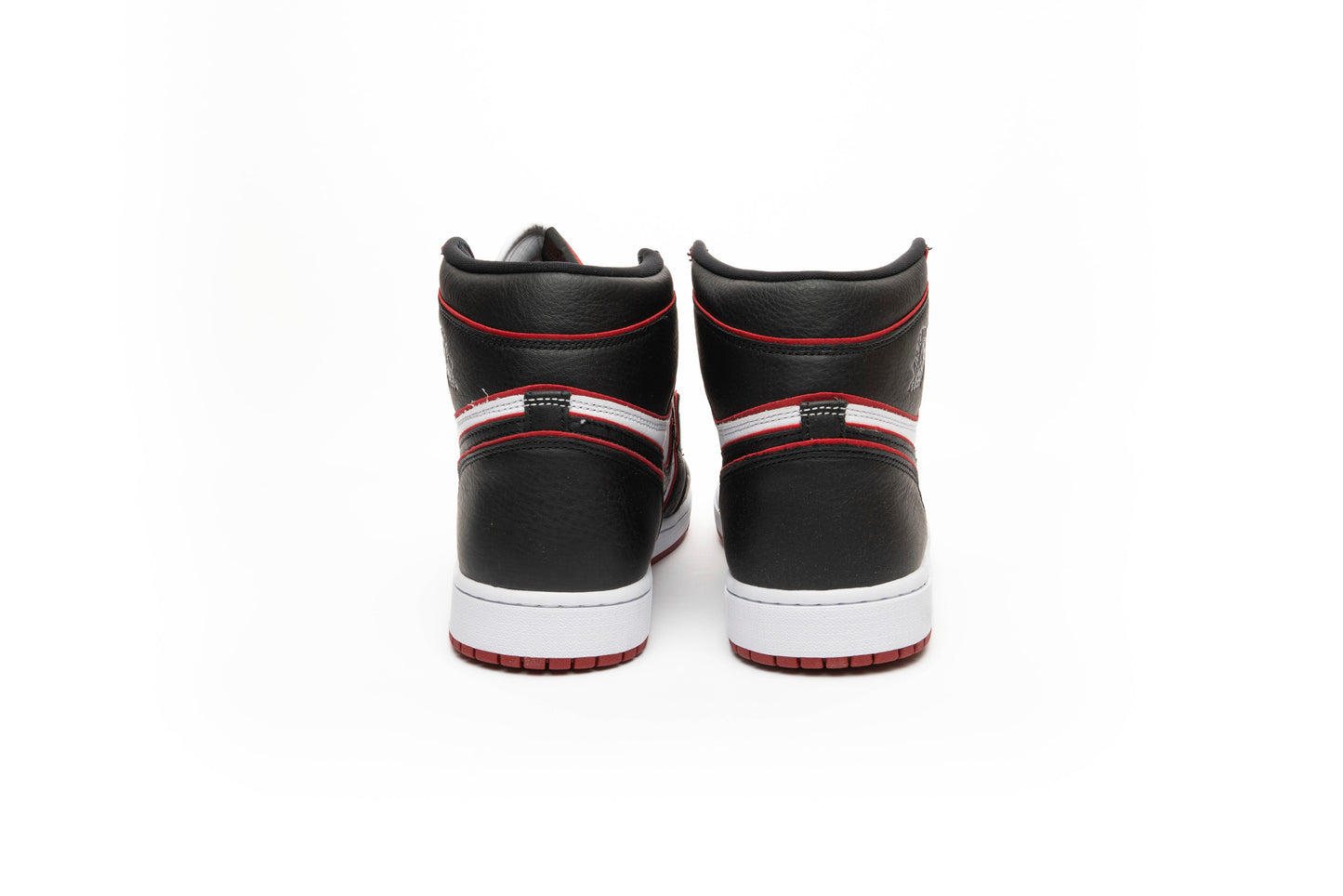 Air Jordan 1 Retro High "Bloodline"
