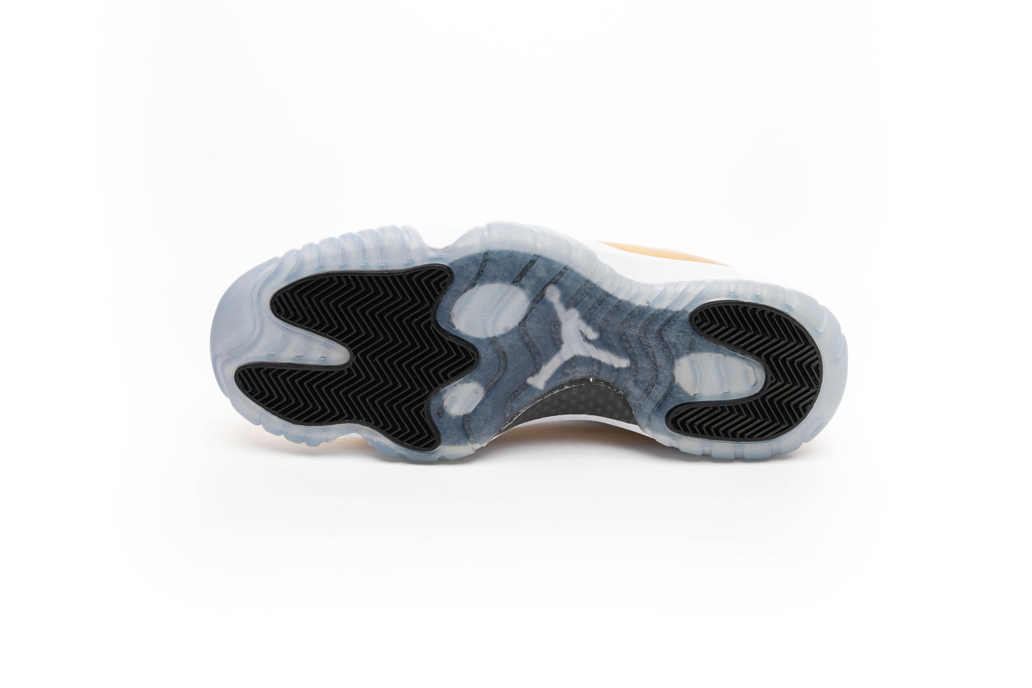 Air Jordan Retro 11 Low "Closing Ceremony Gold/White"