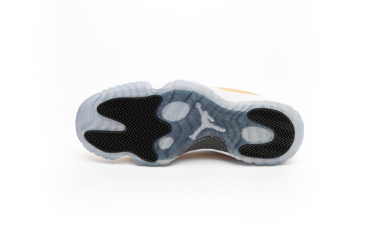 Air Jordan Retro 11 Low "Closing Ceremony Gold/White"