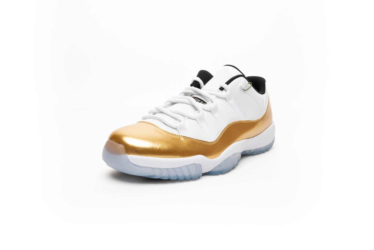 Air Jordan Retro 11 Low "Closing Ceremony Gold/White"