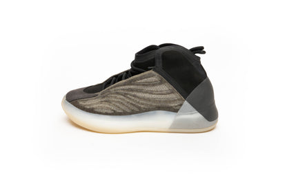 Yeezy QNTM "Barium"