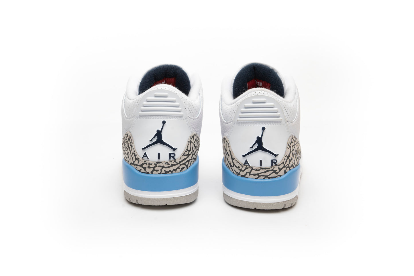 Air Jordan 3 Retro "UNC 2020"