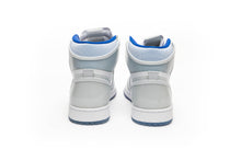 Load image into Gallery viewer, Air Jordan Retro 1 High Zoom &quot;White Racer Blue&quot;
