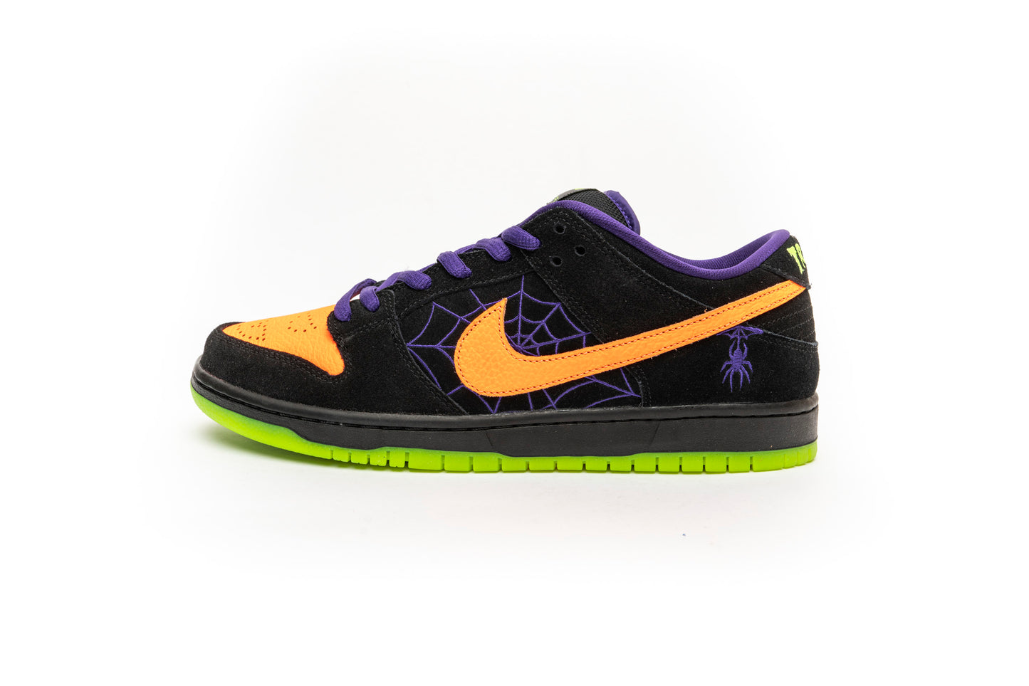 Nike SB Dunk Low Pro "Night of Mischief"