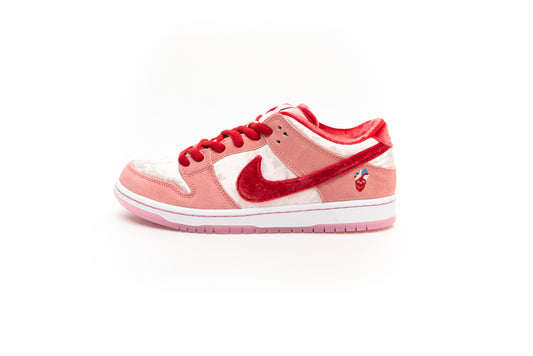 Strange Love X Nike SB Dunk Low Pro QS "Valentines Day"