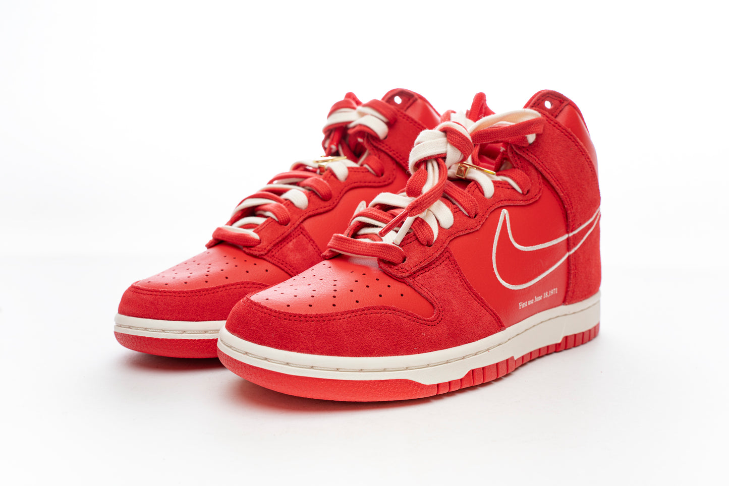 Nike Dunk High SE "First Use Pack- University Red"
