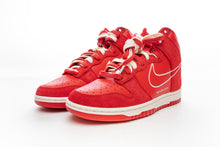 Load image into Gallery viewer, Nike Dunk High SE &quot;First Use Pack- University Red&quot;
