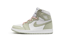 Load image into Gallery viewer, Air Jordan 1 Retro High OG &quot;Seafoam&quot; (W)
