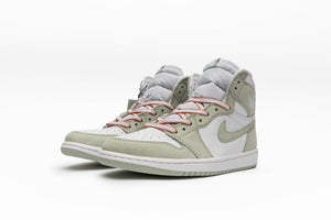 Air Jordan 1 Retro High OG "Seafoam" (W)