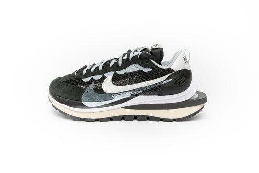Sacai X Vapor Waffle " Black White "