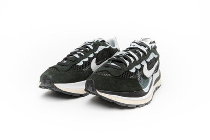 Sacai X Vapor Waffle " Black White "