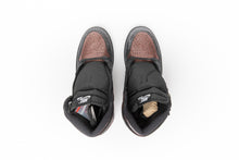 Load image into Gallery viewer, Air Jordan 1 Retro High OG &quot;Fearless Metallic Rose&quot; (W)
