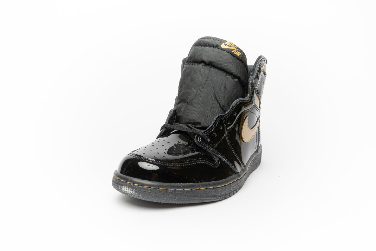 Air Jordan 1 Retro High OG "Black Metallic Gold "