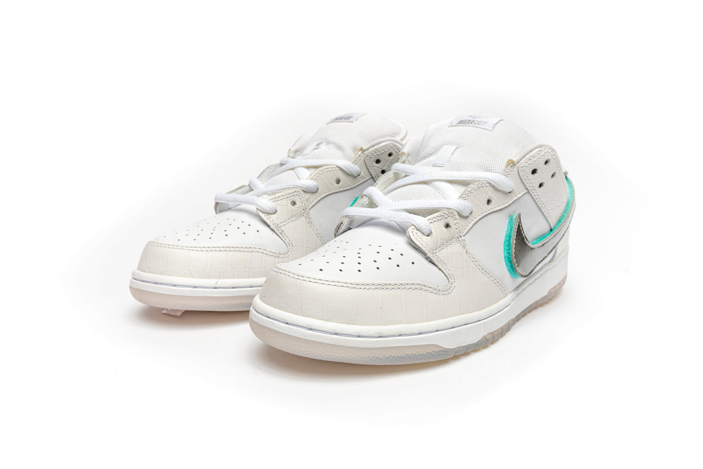 Diamond Supply Co. x Dunk Low Pro SB "White Diamond"