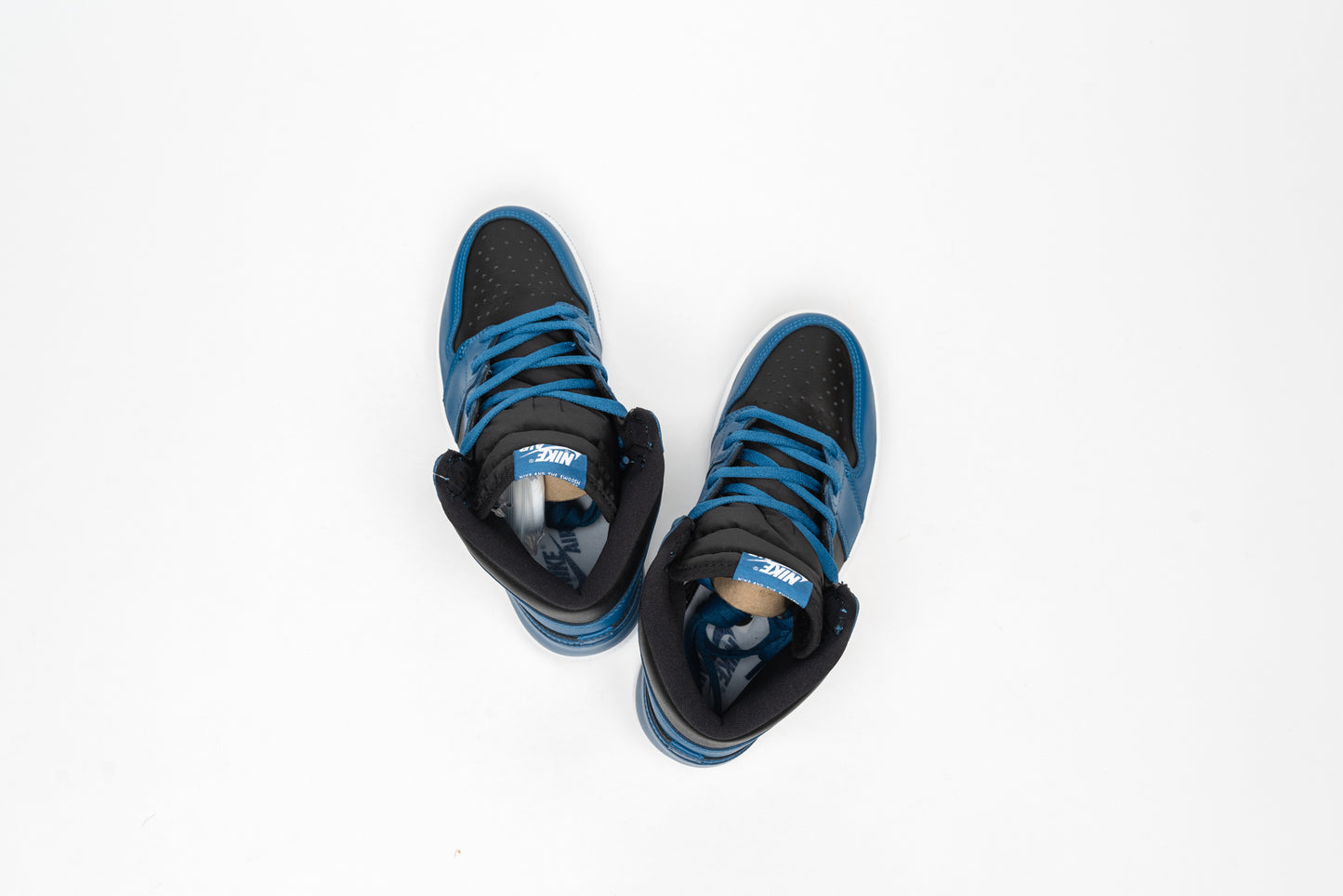 Air Jordan 1 Retro High OG "Dark Marina Blue"