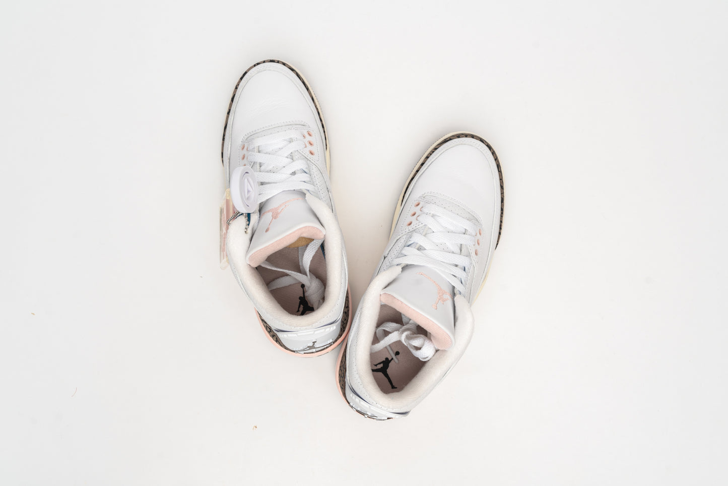 [WOMENS] Air Jordan 3 Retro "Neapolitan"