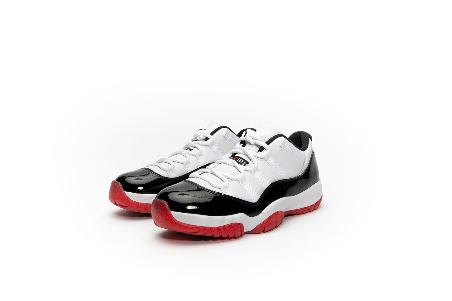 Air Jordan 11 Retro Low "Concord Bred"